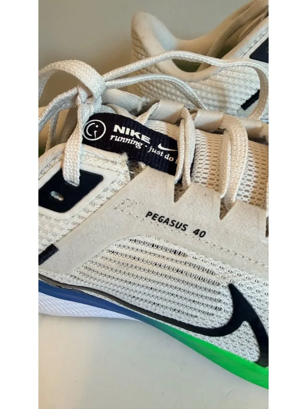 Nike Pegasus 40 Men's Size 9 Extra Wide Running Shoes DV7480-006 White / Green
